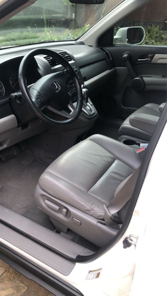 Продам Хонда  CR-V 2010