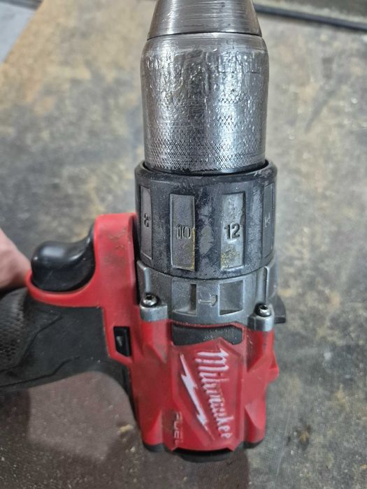 Wiertarko-wkrętarka udarowa Milwaukee M18 OneKey ONEPD2 uszkodzona