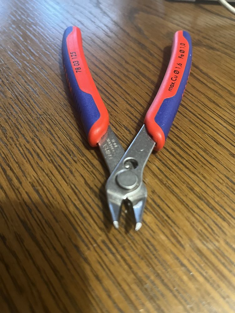 Szczypce Knipex 78.03.125