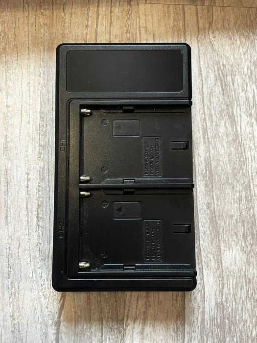 Monitor podglądowy FEELWORLD FW759 7'' HD akumulator, ładowarka