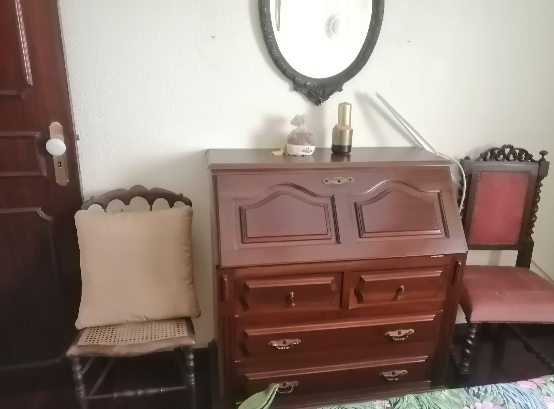 Mobília quarto de casal em madeira