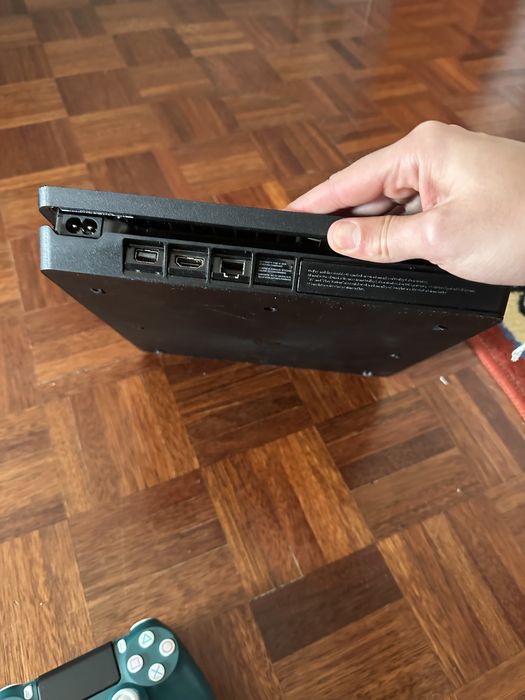 Playstation com comando