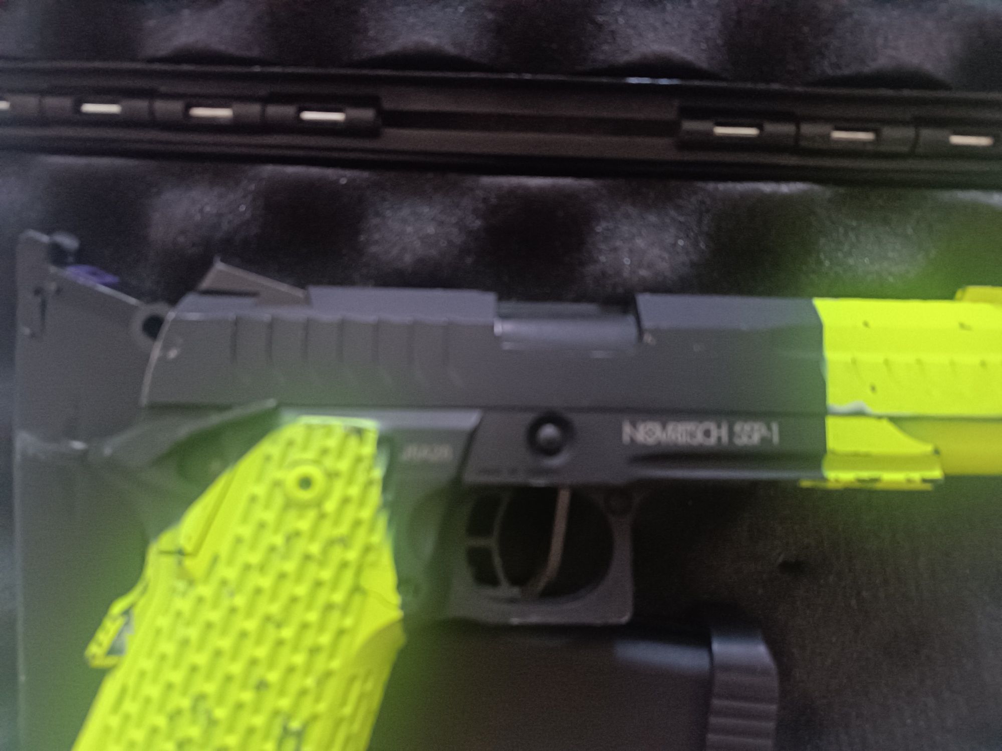 pistola airsoft Norwich