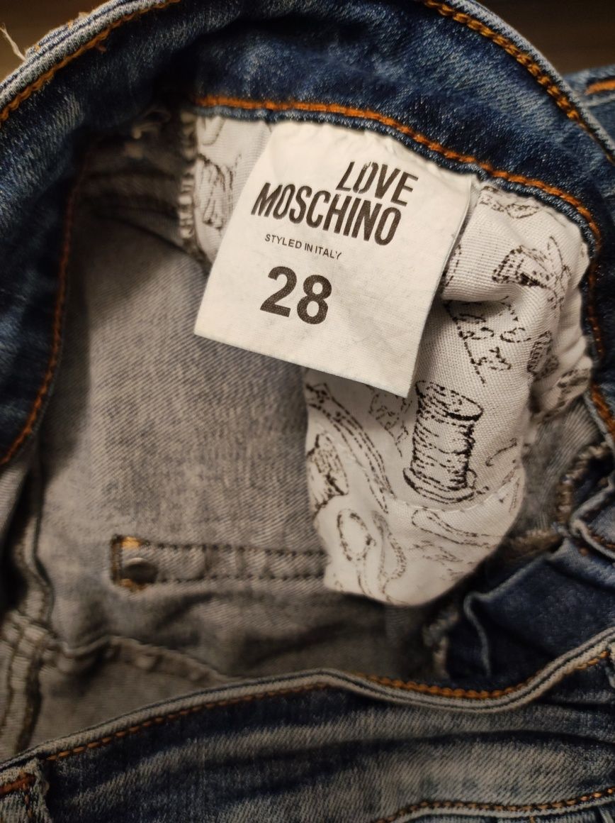 Jeansy damskie love moschino