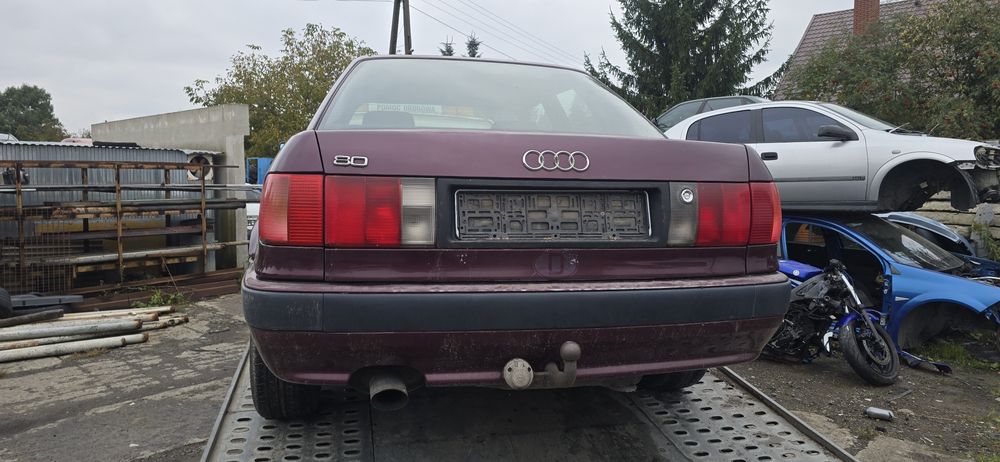 Drzwi zderzak maska klapa LZ3N   Audi 80 B4  silnik 1,6 części