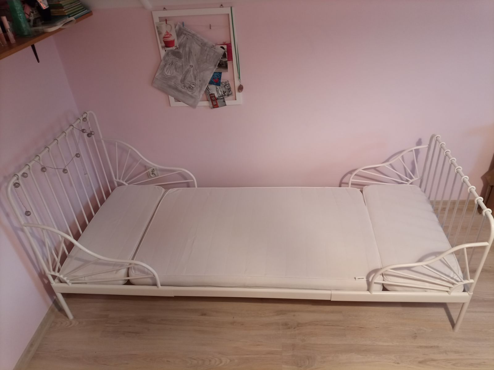 Łóżka Ikea białe