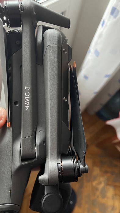 Продам Мавик 3 Mavic 3 комплект Fly More Combo