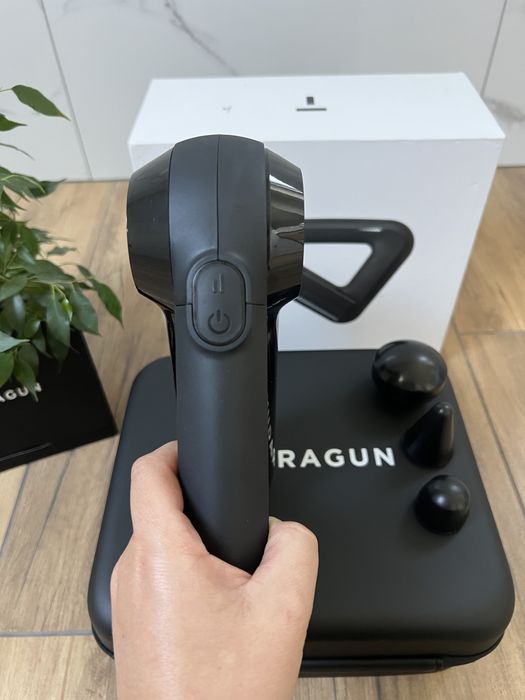 Перкусійний масажер для м'язів Масажний пістолет THERAGUN G3