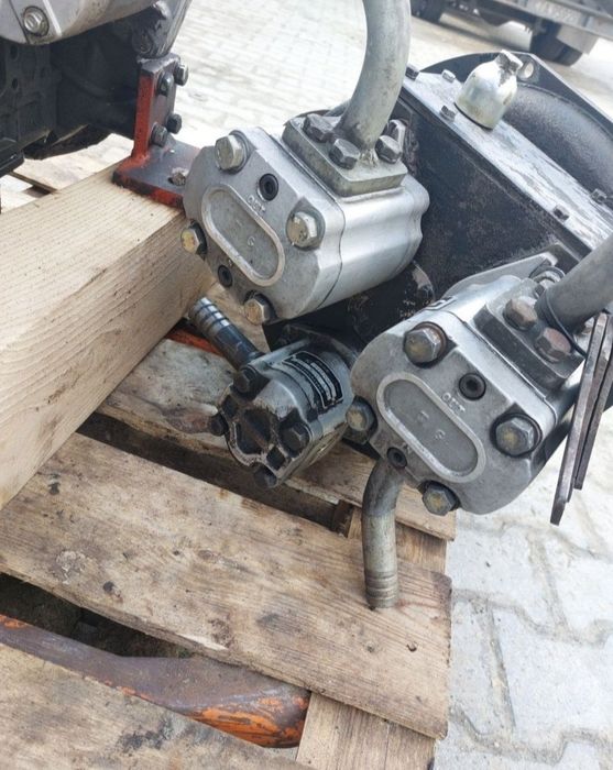 Napęd pompy obudowa pompy WHEEL LOADER ZL10