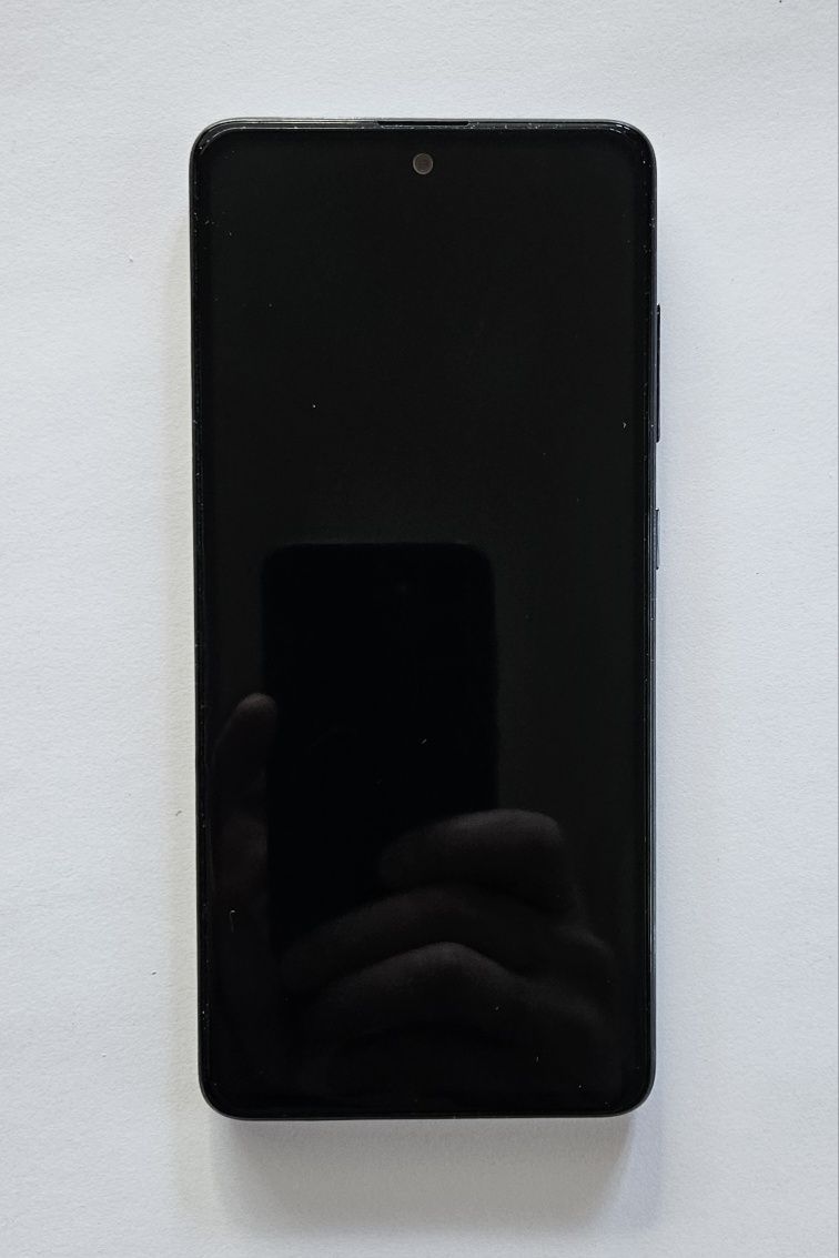Продам смартфон Samsung A51