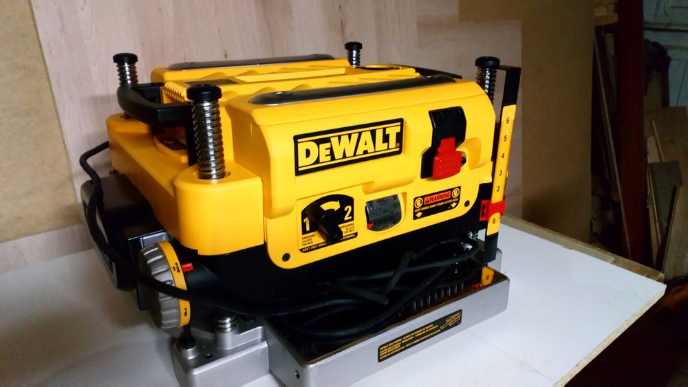 Dewalt grubościówka 735