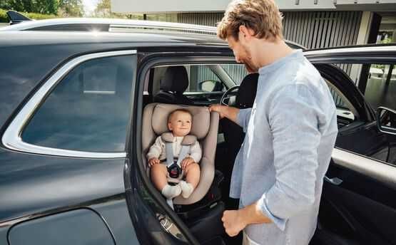FOTELIK Samochodowy DUALFIX PRO M Odchylany Obrotowy Isofix
