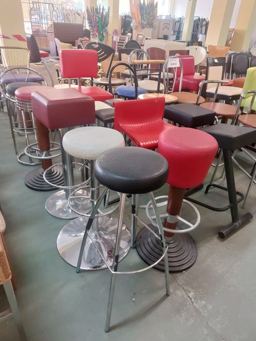 Hokery różne metalowe, drewniane