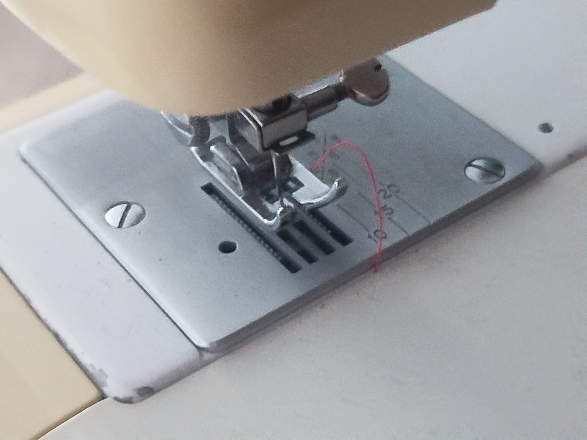 MtM MM-680 Super Zigzag maszyna do szycia