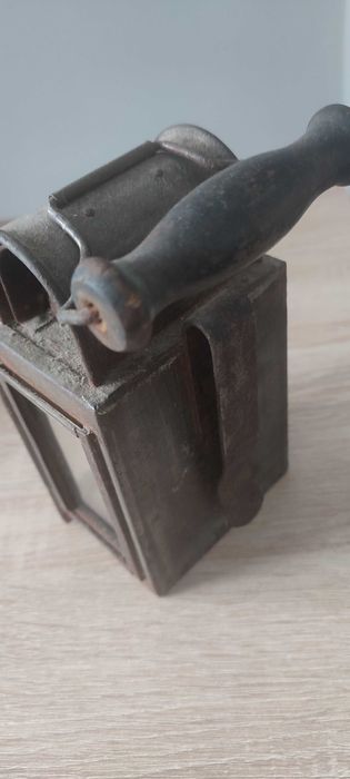 Piękna  stara lampa kolejowa sygnowana