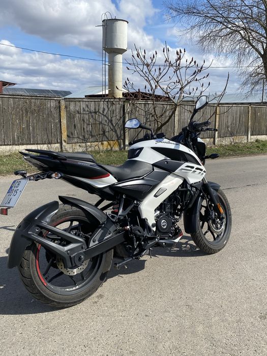 Продам мотоцикл Bajaj pulsar ns200(СРОЧНО)