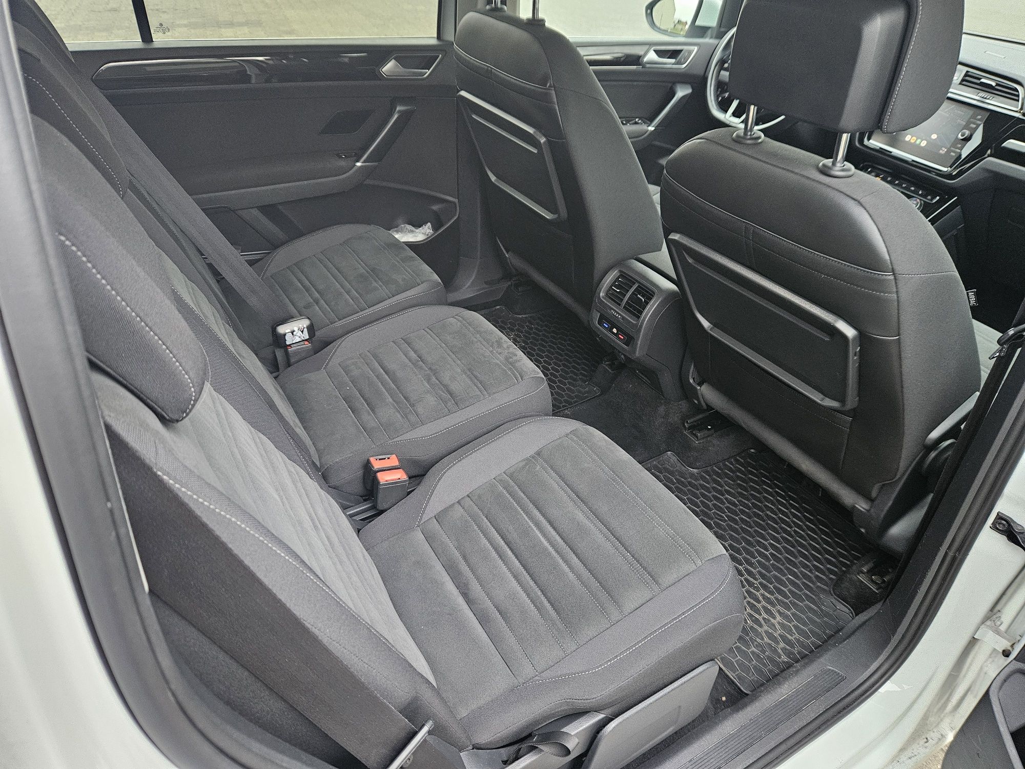 VW TOURAN 2018r. Salon PL