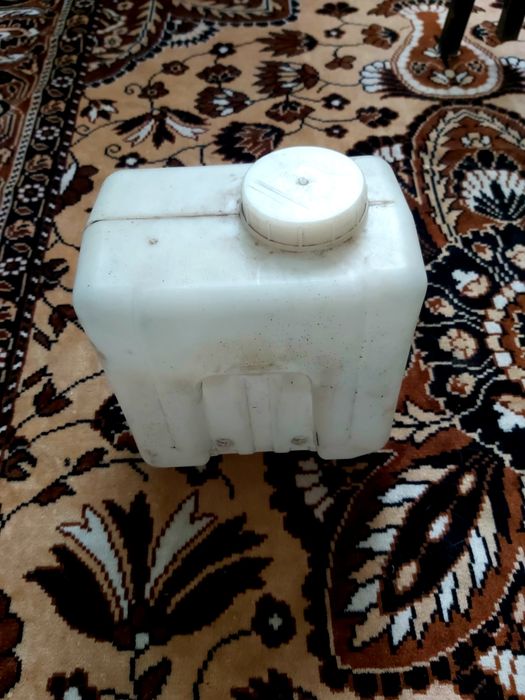 Бачок омывателя с моторчиком
