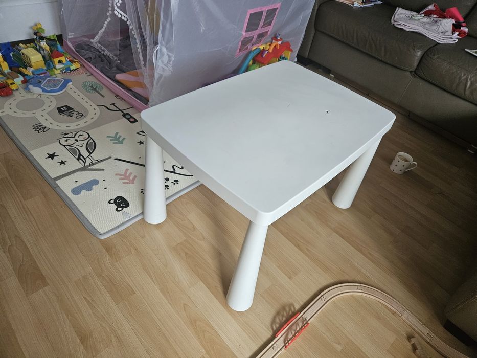 Bialy stolik ikea mamut mammut