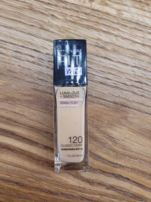 Podkład Maybelline Fit Me, kolor 120 Classic Ivory