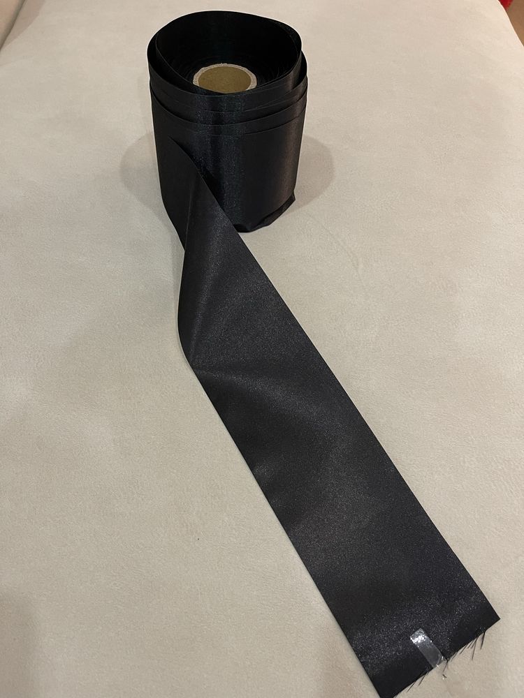 Rolos de cetim textil
