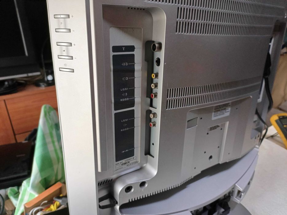 lcd sony KLV21SR2