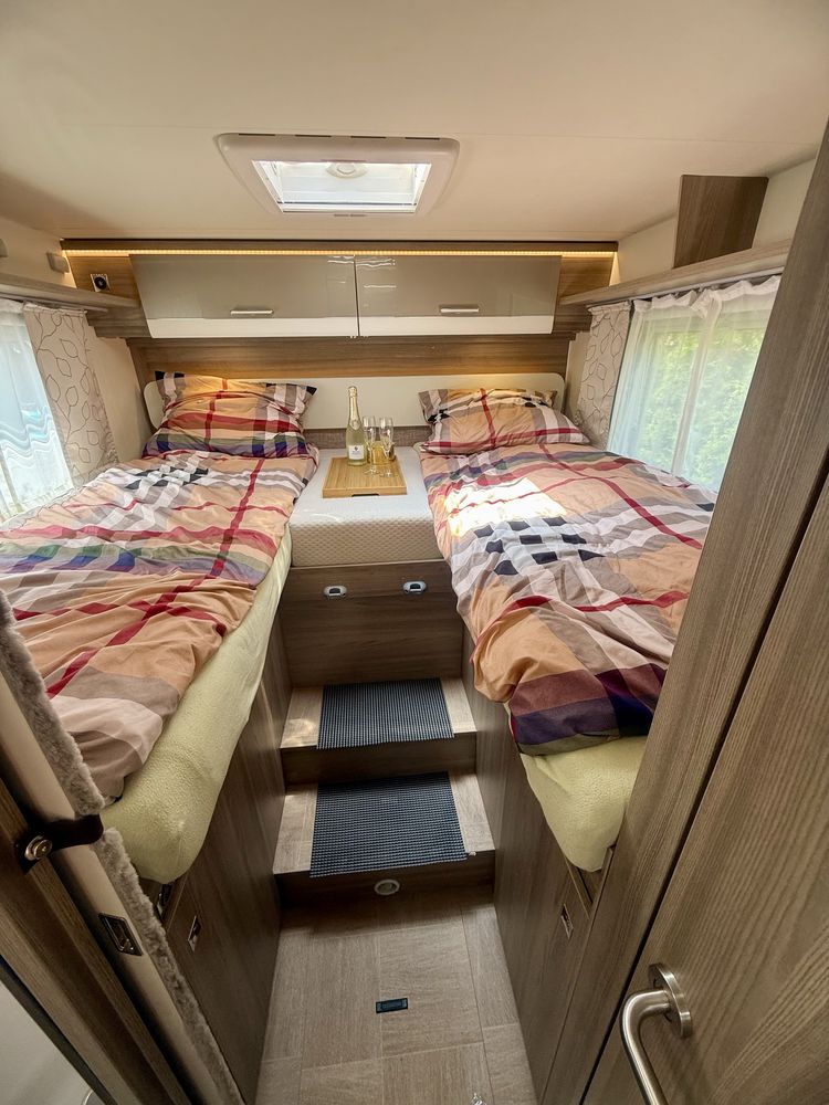 Wypożyczalnia kamperów wynajem kampera camper półintegra