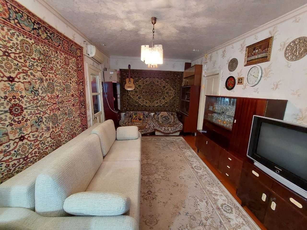 Срочно продам 2к.квартиру пр.Дмитра Яворницького 2 а!Центр!