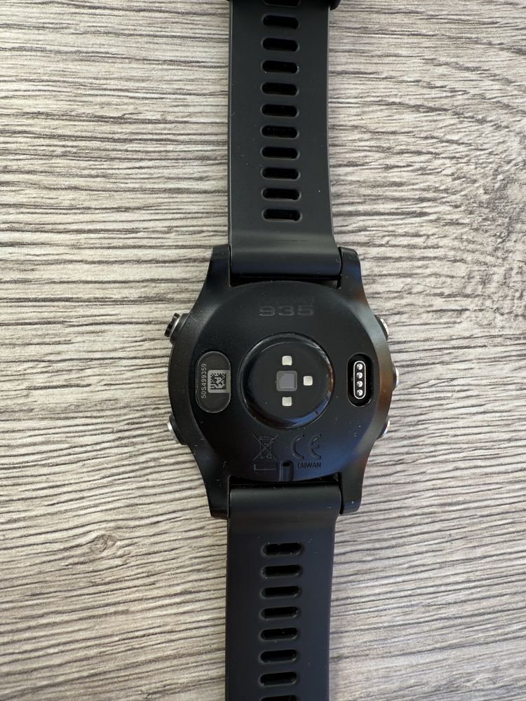 Спортивные часы Garmin forerunner 935
