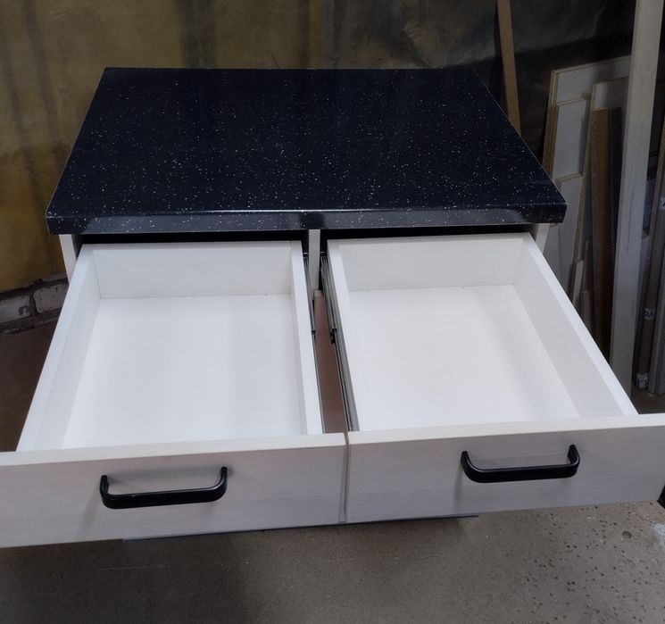 Тумба-стіл нова 80 см