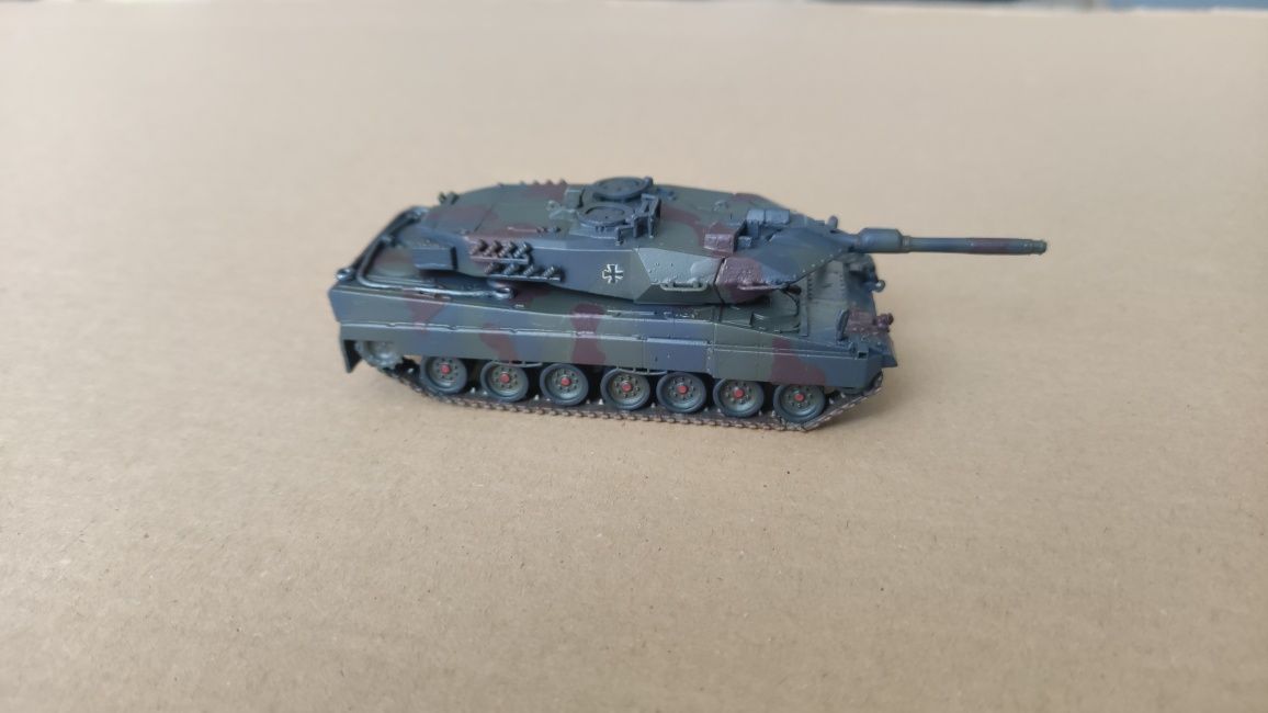 Сборная модель танка 1:72 Leopard 2A5 Revell