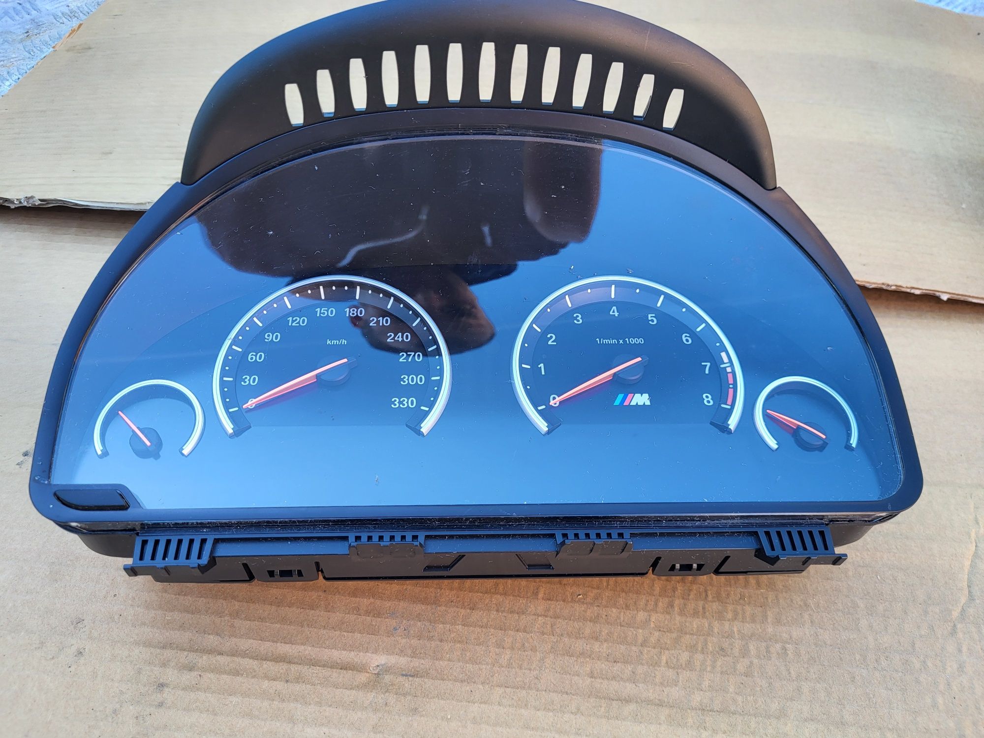 Licznik Zegar bmw m5 f10 m6 f06 f12 f13 v8 4.4 560km 570km Europa