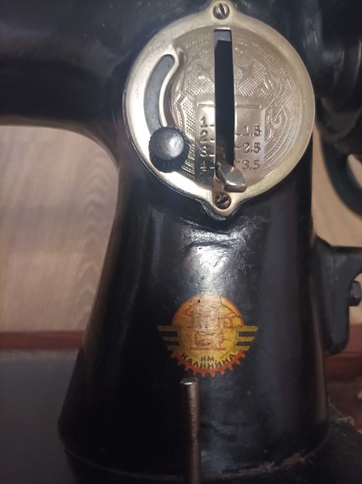 Продам швейную машину