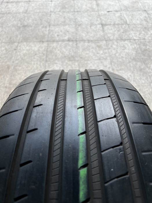 Pneus semi-novos 225/45R19