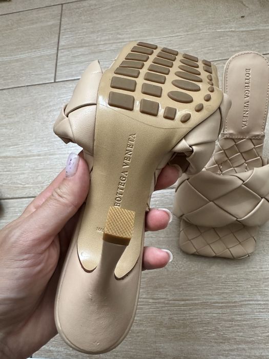 Босоніжки Bottega Veneta оригінал розмір 35