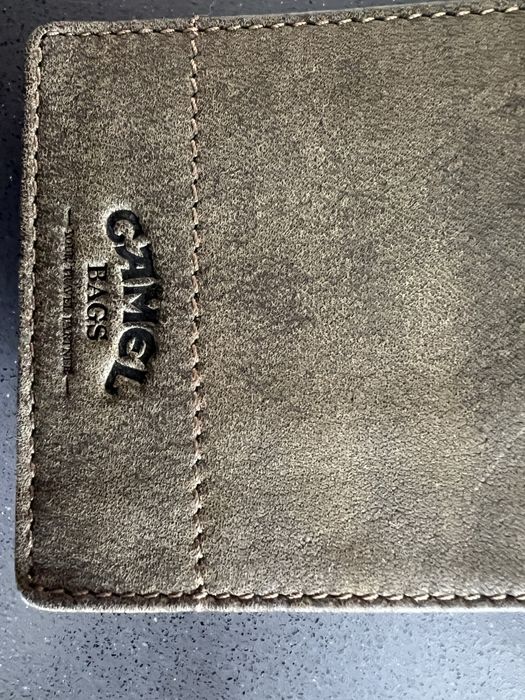 Carteira CAMEL em Pele