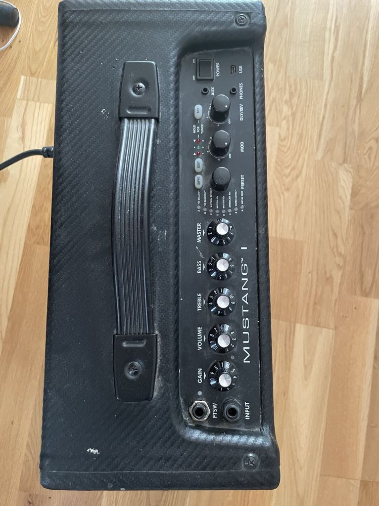 Fender Mustang I wzmacniacz gitarowy