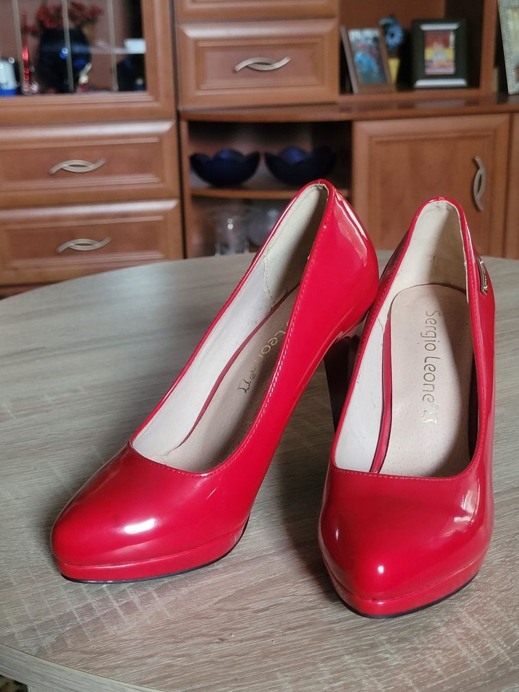 Buty czerwone czółenka lakierki nowe Sergio Leone