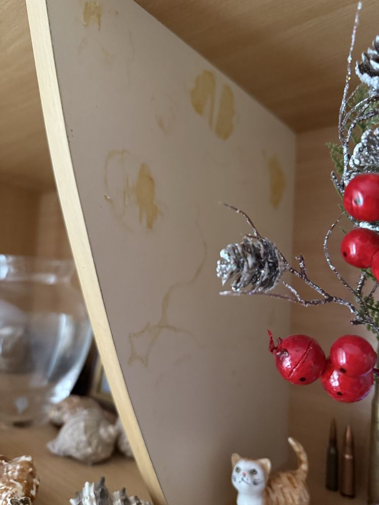 Угловой компьютерный стол с полочками