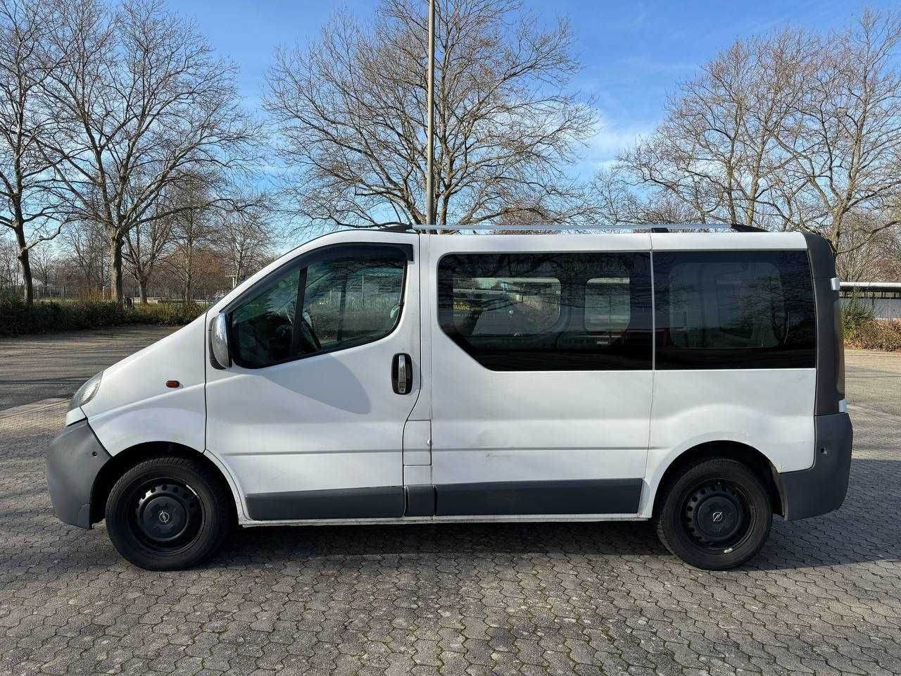 Продаж OPEL VIVARO 2002р