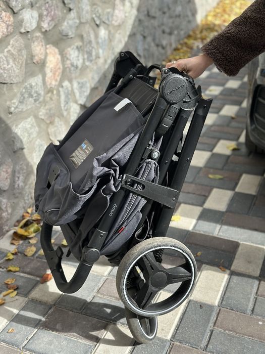 Продам дитячу коляску Carrello Bravo