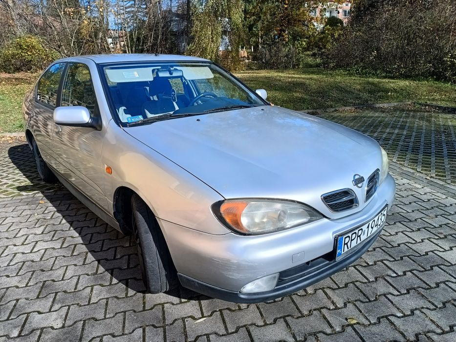 Nissan Primera P11