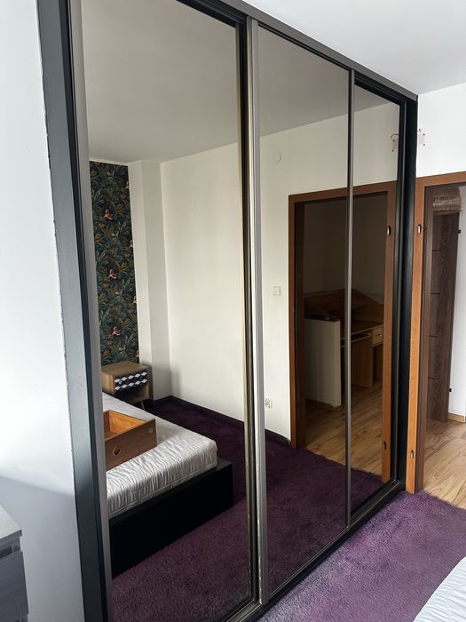 Sprzedam szafę z drzwiami przesownymi