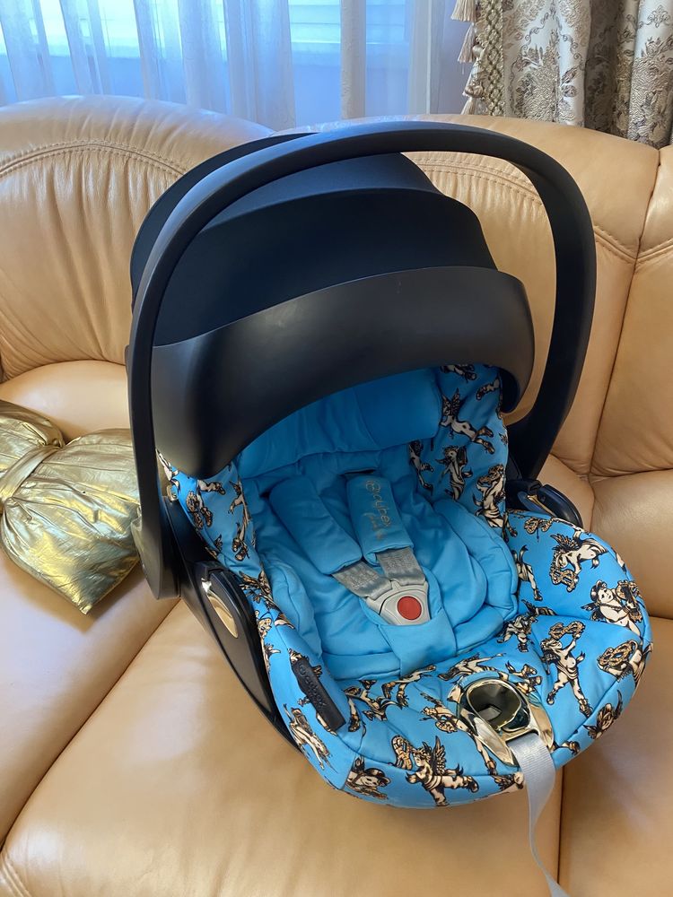 Автокрісло Cybex Jeremy Scott Cloud Q