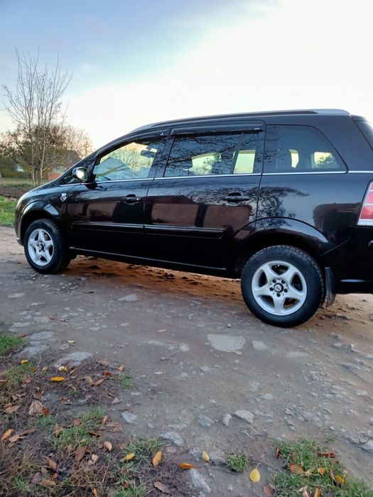 Продам Opel zafita 2006 1.8 бензин