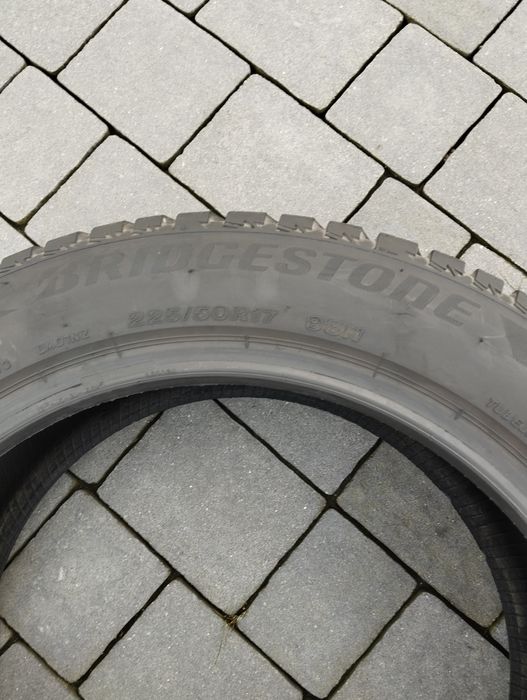 Bridgestone Blizzak LM001 EVO 225/50/17 ZIMA, 2szt.