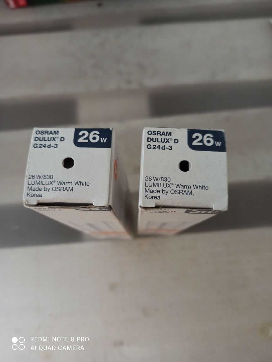 2 lâmpadas fluorescentes compactas novas de 26W/G24d-3, cor 830