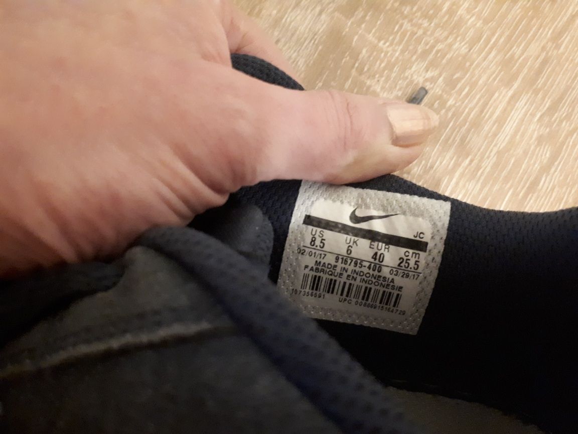 Półbuty męskie Nike 40