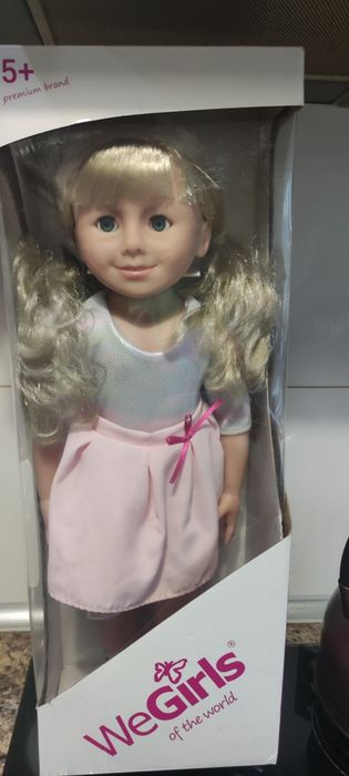 Sprzedam nową lalkę