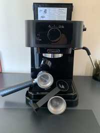 Профессиональная рожковая кофеварка DeLonghi EC 235 B
